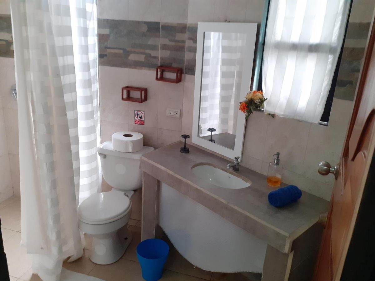 Cozy Hosting Galapagos Lägenhet Puerto Ayora  Exteriör bild