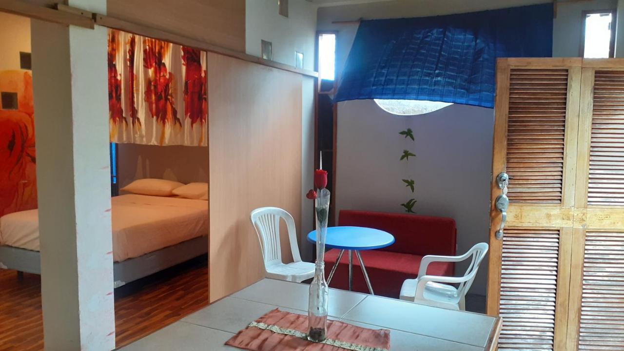Cozy Hosting Galapagos Lägenhet Puerto Ayora  Exteriör bild