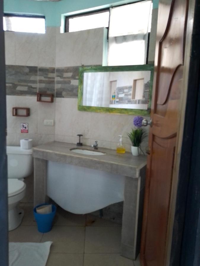 Cozy Hosting Galapagos Lägenhet Puerto Ayora  Exteriör bild