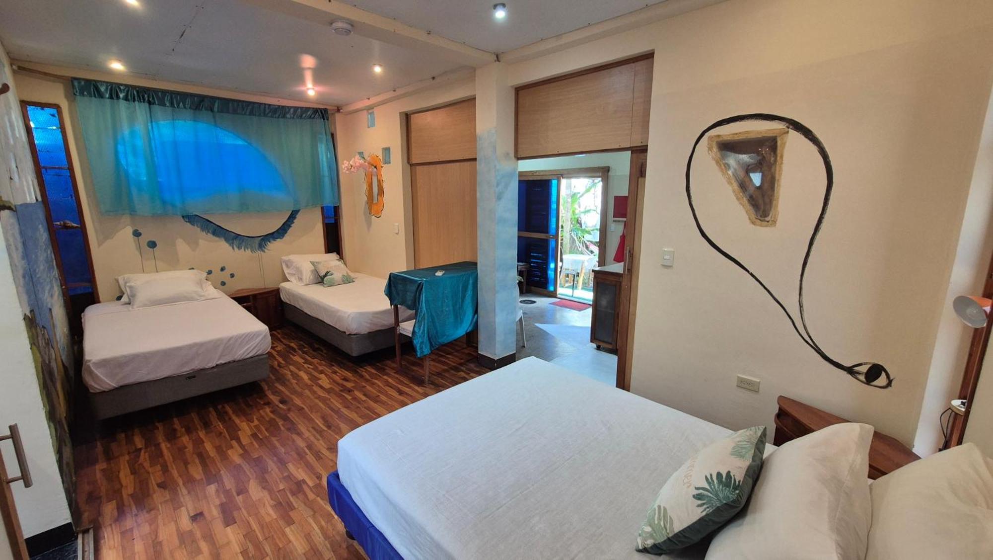 Cozy Hosting Galapagos Lägenhet Puerto Ayora  Exteriör bild